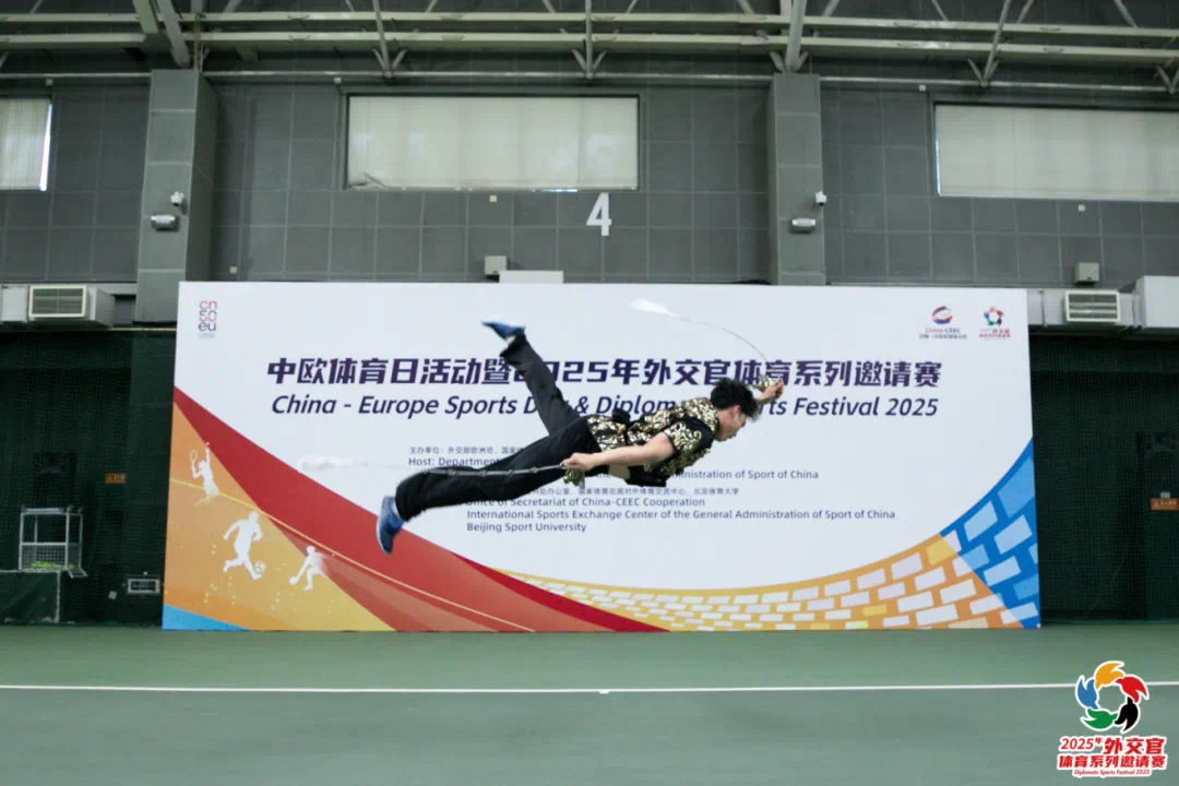 a6b6d633e60a45349b2e1f8b43fa9da8.jpg