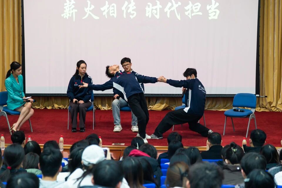 1206d30c847042bbb18321b28cc26ab7.jpg